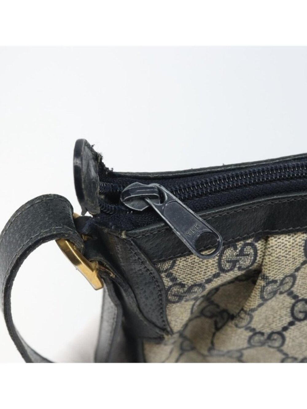 Authentic GUCCI GG Supreme Shoulder Bag PVC Navy Gold 41 02 058 - Picture 8 of 16